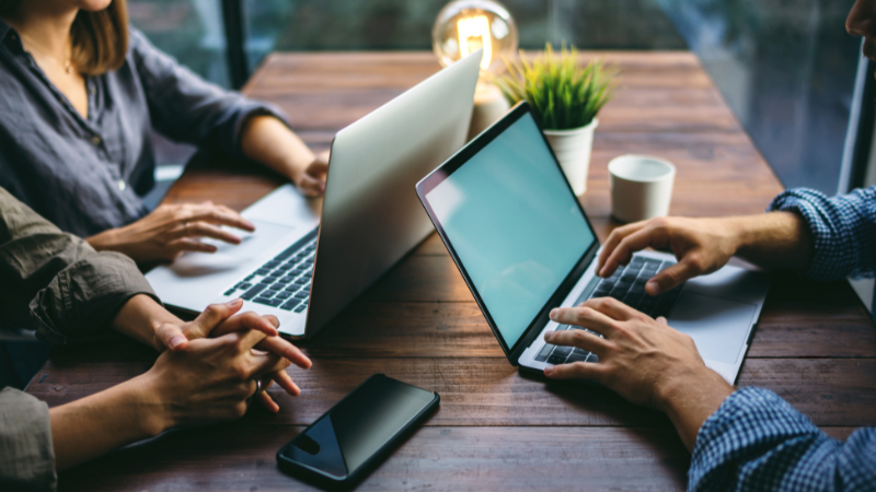 Um Ihre IT-Strategie zu optimieren, analysieren wir Ihren Lizenzbedarf